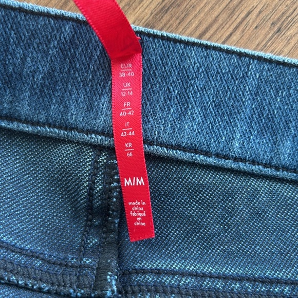 SPANX Jean-ish Ankle Leggings Dark Blue Wash Skinny Jeans Size Medium Stretchy - Picture 9 of 11